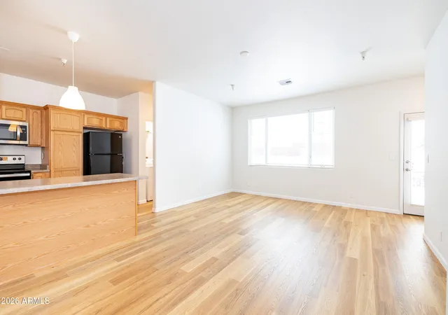 Photo 3 of Townhouse for sale at 2376 W Silverton Dr, Flagstaff, AZ 86001 | MLS# 7059448 | Listing updated on 2026-08-11