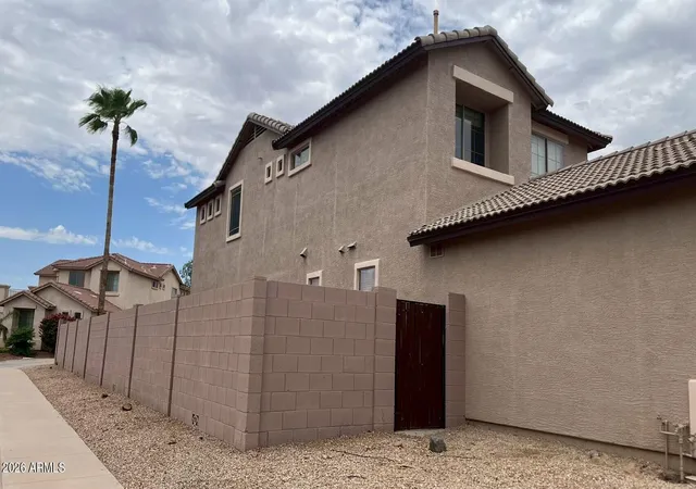 Photo 2 of Sale Pending at 43339 W Rio Bravo Dr, Maricopa, AZ 85138 | MLS# 7059401 | Listing updated on 2026-08-31