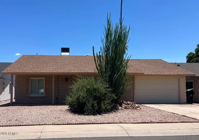 Photo 1 of Sale Pending at 11233 S Tomah St, Phoenix, AZ 85044 | MLS# 7059450 | Listing updated on 2026-10-20