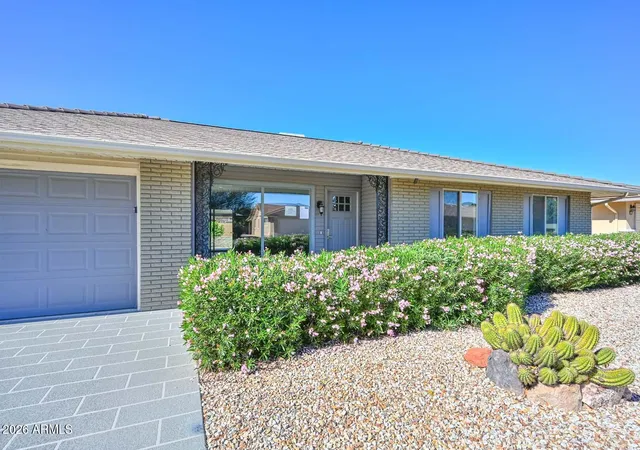 Photo 2 of Sale Pending at 9301 W Glen Oaks Cir N, Sun City, AZ 85351 | MLS# 7059157 | Listing updated on 2026-09-03