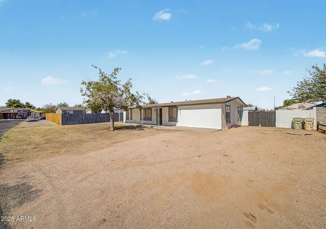 Photo 3 of Sale Pending at 15423 N 69th Drive, Peoria, AZ 85382 | MLS# 7060820 | Listing updated on 2026-08-24