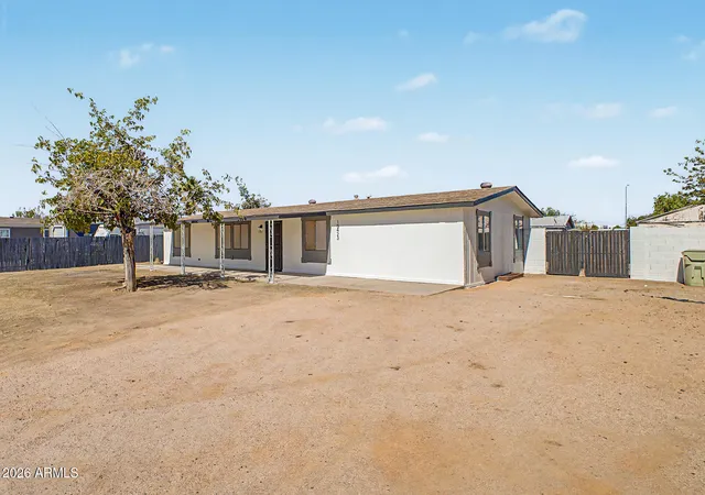 Photo 4 of Sale Pending at 15423 N 69th Drive, Peoria, AZ 85382 | MLS# 7060820 | Listing updated on 2026-08-24