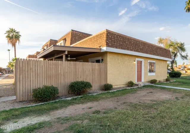 Photo 3 of Townhouse for sale at 3418 W El Caminito Dr, Phoenix, AZ 85051 | MLS# 7059234 | Listing updated on 2026-09-05
