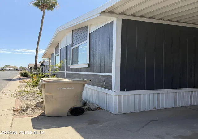 Photo 3 of Manufactured home for sale at 11411 N 91st Avenue #226, Peoria, AZ 85345 | MLS# 7059314 | Listing updated on 2026-08-11