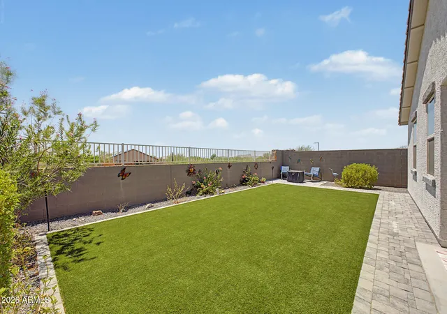 Photo 4 of Sale Pending at 17331 W Wandering Crk Rd, Goodyear, AZ 85338 | MLS# 7060257 | Listing updated on 2026-10-08