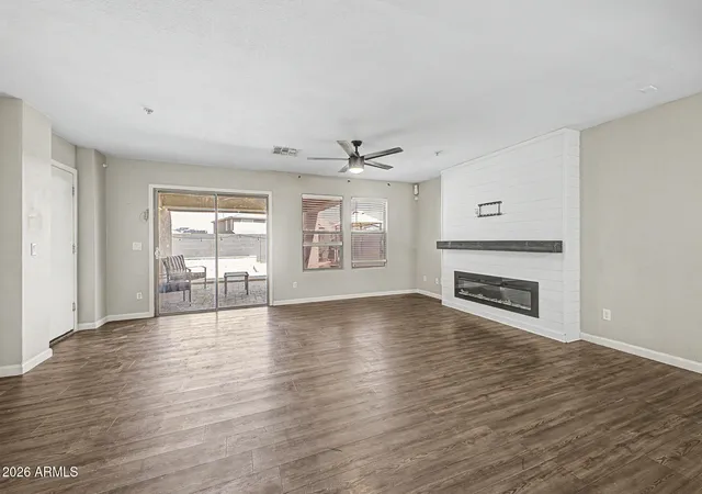 Photo 4 of Single family home for sale at 17373 N 185th Drive, Surprise, AZ 85374 | MLS# 7059769 | Listing updated on 2026-09-11