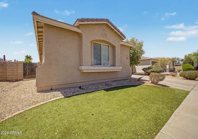 2nd image of 17373 W Pinnacle Vista Dr, Surprise, AZ 85387 | MLS# 7061781