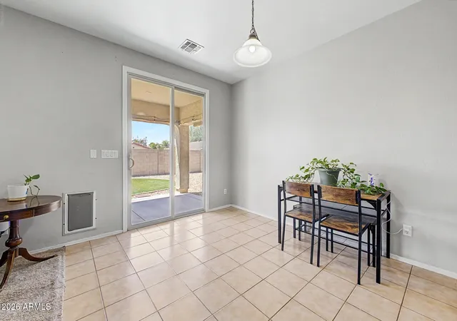 5th image of 17373 W Pinnacle Vista Dr, Surprise, AZ 85387 | MLS# 7061781