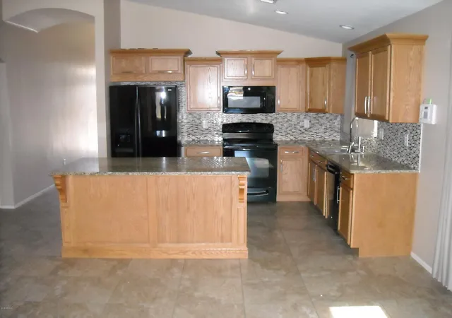Photo 4 of Single family home for sale at 37012 W Leonessa Ave, Maricopa, AZ 85138 | MLS# 7059332 | Listing updated on 2026-10-29