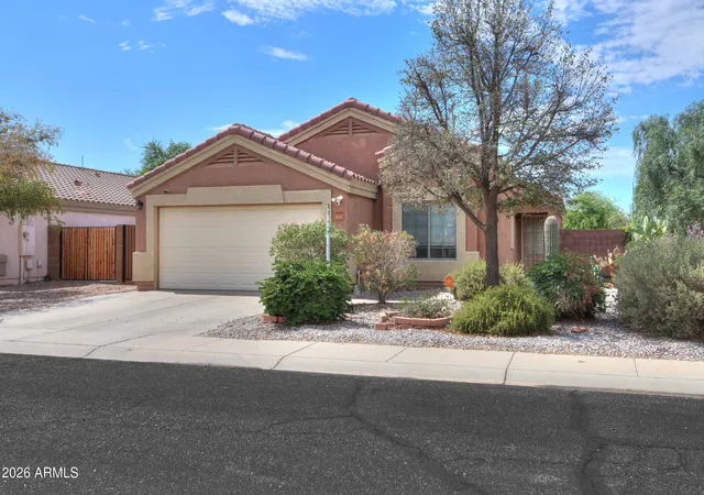 Photo 2 of Single family home for sale at 1641 E Cardinal Dr, Casa Grande, AZ 85122 | MLS# 7059914 | Listing updated on 2026-09-09