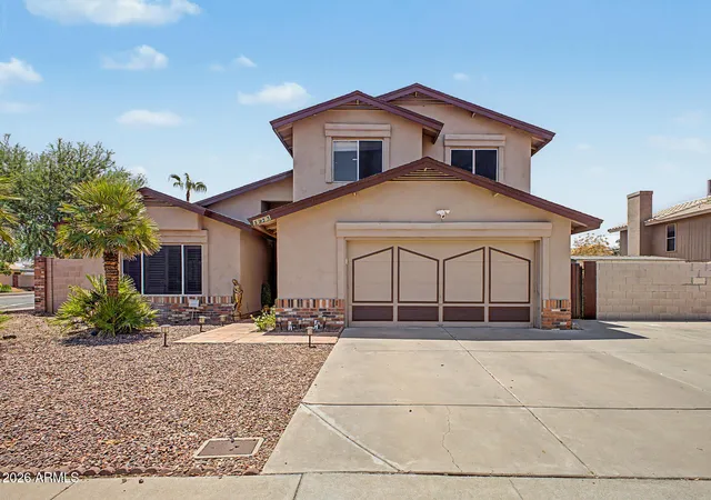 2nd image of 3933 W Saguaro Park Ln, Glendale, AZ 85310 | MLS# 7059454