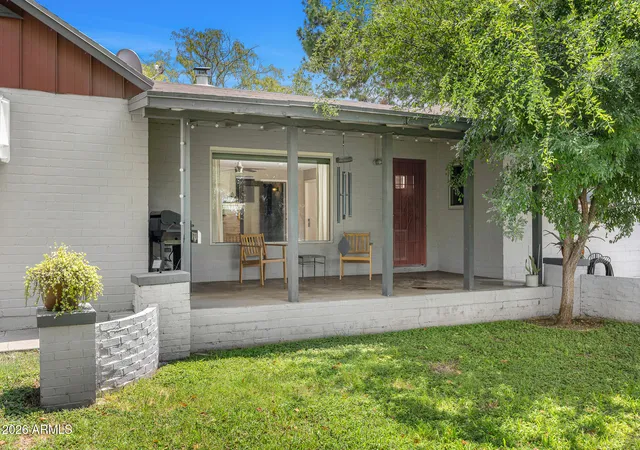 2nd image of 3205 E Clarendon Ave, Phoenix, AZ 85018 | MLS# 7063618