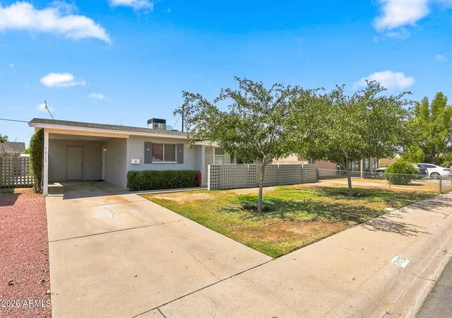 Photo 1 of Single family home for sale at 7015 W Wolf St, Phoenix, AZ 85033 | MLS# 7061568 | Listing updated on 2026-09-16