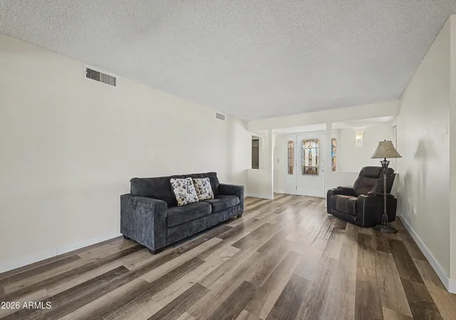 2nd image of 10350 W Caron Dr, Sun City, AZ 85351 | MLS# 7065952