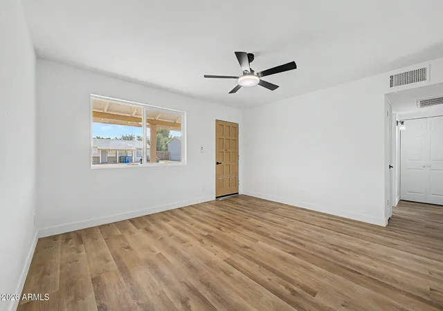 4th image of 4520 E Alta Vista Rd, Phoenix, AZ 85042 | MLS# 7065903
