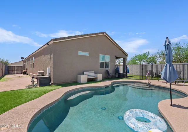 Photo 3 of Single family home for sale at 400 W Chaska Trl, San Tan Valley, AZ 85140 | MLS# 7060001 | Listing updated on 2026-09-16