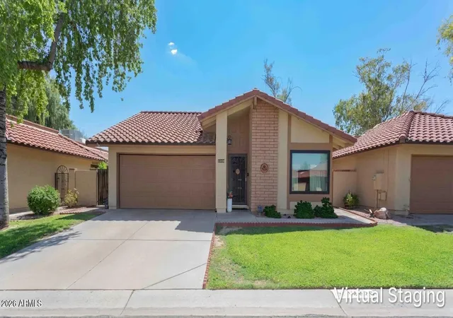 1st image of 12326 S Shoshoni Dr, Phoenix, AZ 85044 | MLS# 7060228