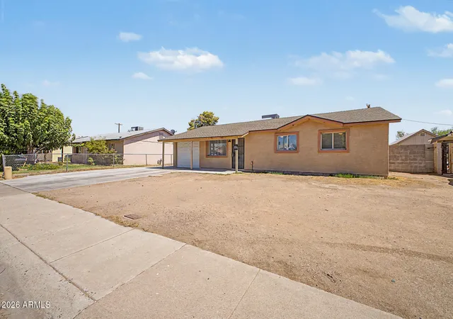 3rd image of 8141 W Indianola Ave, Phoenix, AZ 85033 | MLS# 7060394
