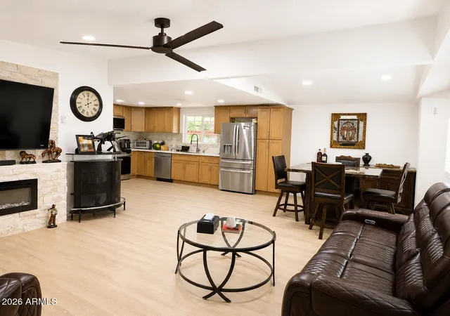 Photo 4 of Manufactured home for sale at 17849 N 16th Way, Phoenix, AZ 85022 | MLS# 7059980 | Listing updated on 2026-08-23
