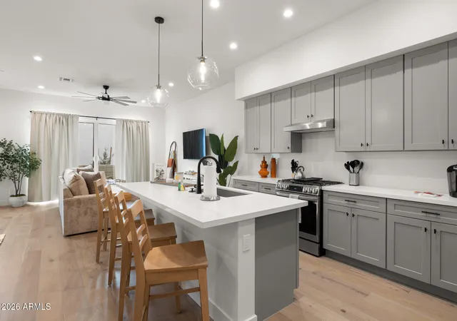 Photo 2 of Townhouse for sale at 5151 N 13th Place #7, Phoenix, AZ 85014 | MLS# 7059771 | Listing updated on 2026-08-26