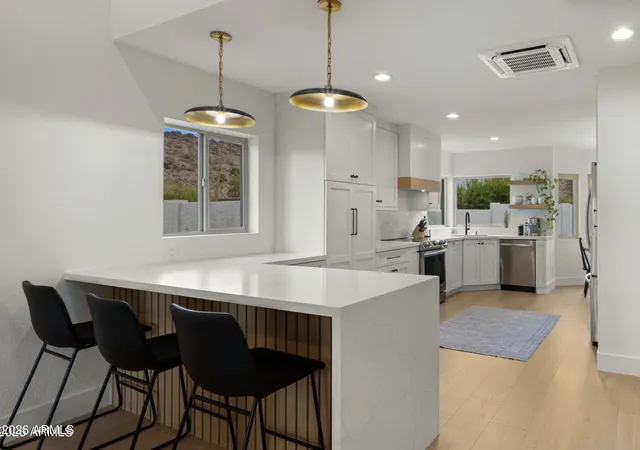 3rd image of 4301 E Mountain View Rd, Phoenix, AZ 85028 | MLS# 7066180
