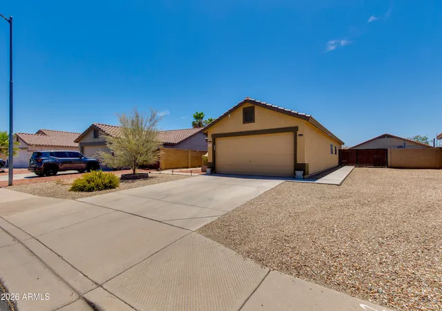 3rd image of 15605 W Caribbean Ln, Surprise, AZ 85379 | MLS# 7060932