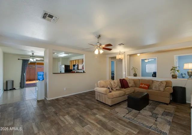 4th image of 15605 W Caribbean Ln, Surprise, AZ 85379 | MLS# 7060932