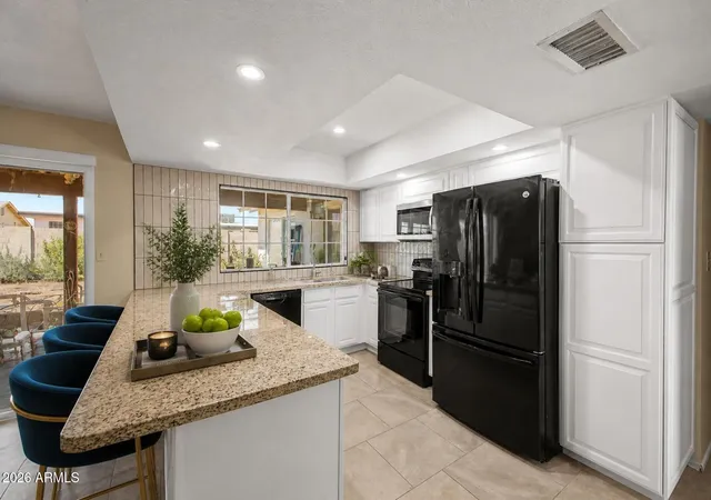4th image of 5228 W Garden Dr, Glendale, AZ 85304 | MLS# 7063511