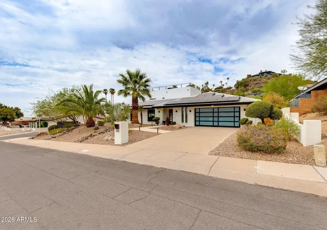 Photo 2 of Single family home for sale at 2102 E Orangewood Ave, Phoenix, AZ 85020 | MLS# 7063367 | Listing updated on 2026-09-14