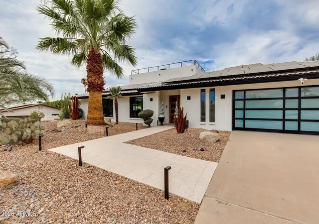 Photo 3 of Single family home for sale at 2102 E Orangewood Ave, Phoenix, AZ 85020 | MLS# 7063367 | Listing updated on 2026-09-14