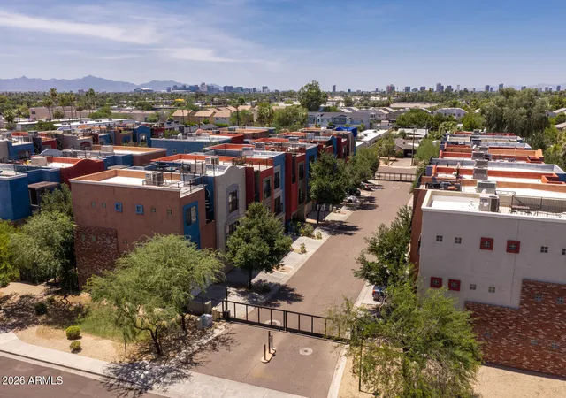 Photo 4 of Townhouse for sale at 3441 E Avalon Dr, Phoenix, AZ 85018 | MLS# 7059961 | Listing updated on 2026-08-11