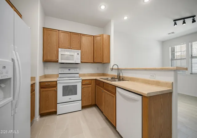 Photo 4 of Townhouse for sale at 6710 E University Dr #124, Mesa, AZ 85205 | MLS# 7060183 | Listing updated on 2026-09-18