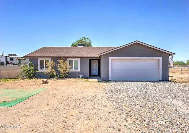 Photo 2 of Single family home for sale at 6525 E Fox Holw Ln, San Tan Valley, AZ 85140 | MLS# 7059995 | Listing updated on 2026-08-18