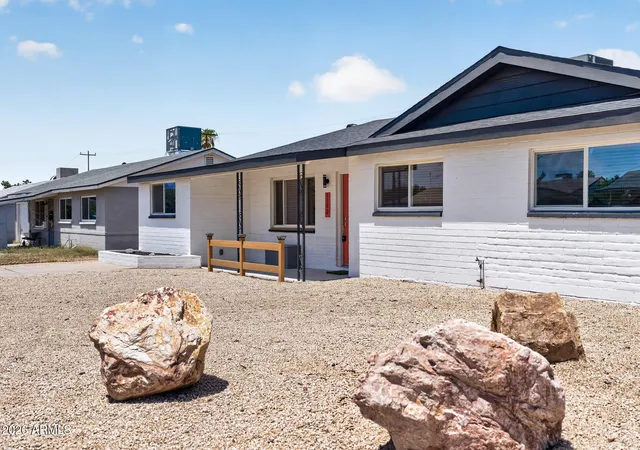 20th image of 1142 E El Camimo Dr, Phoenix, AZ 85020 | MLS# 7060501