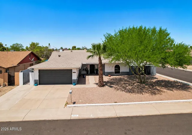 3rd image of 10018 N 48Th Ln, Glendale, AZ 85302 | MLS# 7062795