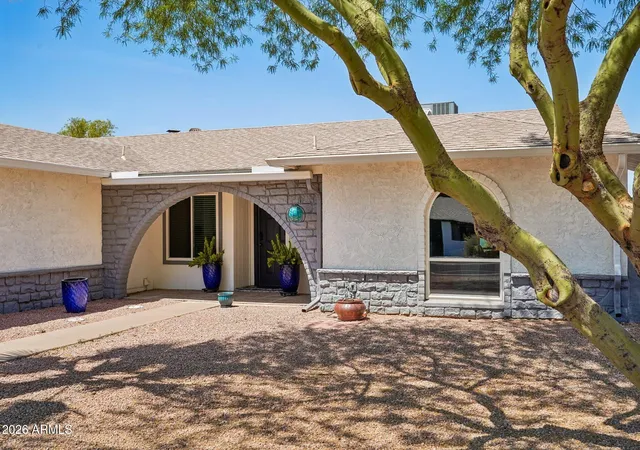 5th image of 10018 N 48Th Ln, Glendale, AZ 85302 | MLS# 7062795