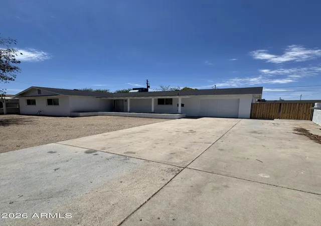 1st image of 3026 N 40th Dr, Phoenix, AZ 85019 | MLS# 7060109