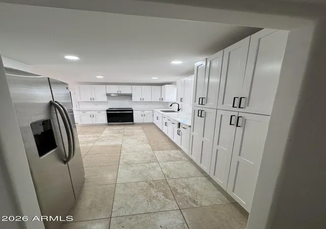 3rd image of 3026 N 40Th Dr, Phoenix, AZ 85019 | MLS# 7060109