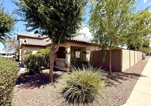 2nd image of 7129 W Toronto Wy, Phoenix, AZ 85043 | MLS# 7060237