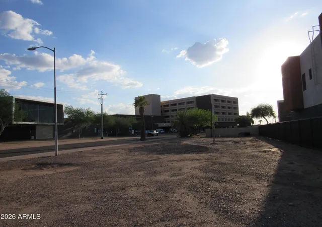 1st image of 410 W Yavapai St #13, Phoenix, AZ 85003 | MLS# 7060150
