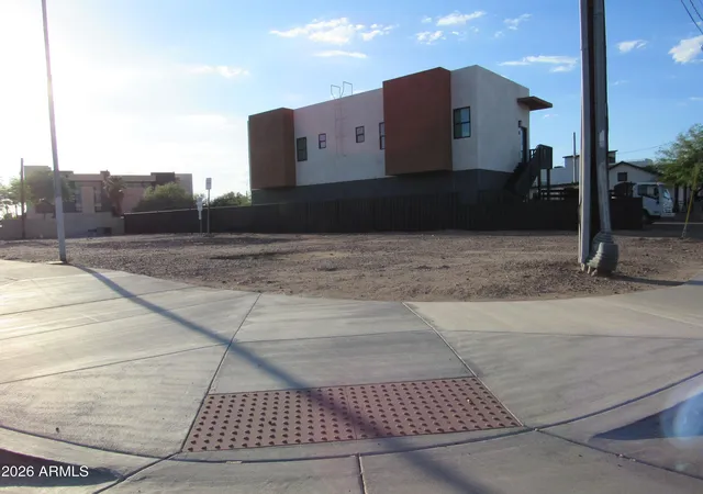 3rd image of 410 W Yavapai St #13, Phoenix, AZ 85003 | MLS# 7060150