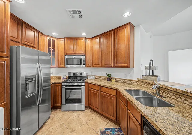 2nd image of 5450 E Deer Valley Dr #3010, Phoenix, AZ 85054 | MLS# 7066559