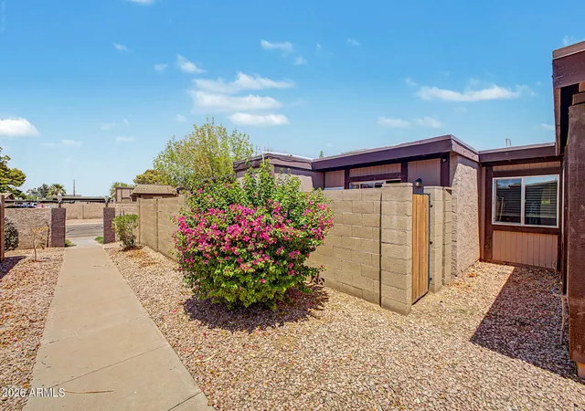2nd image of 1827 E Kirkland Ln #A, Tempe, AZ 85281 | MLS# 7060359