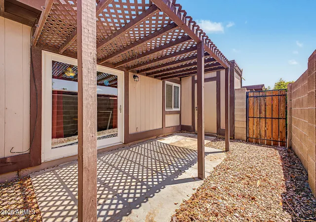 3rd image of 1827 E Kirkland Ln #A, Tempe, AZ 85281 | MLS# 7060359
