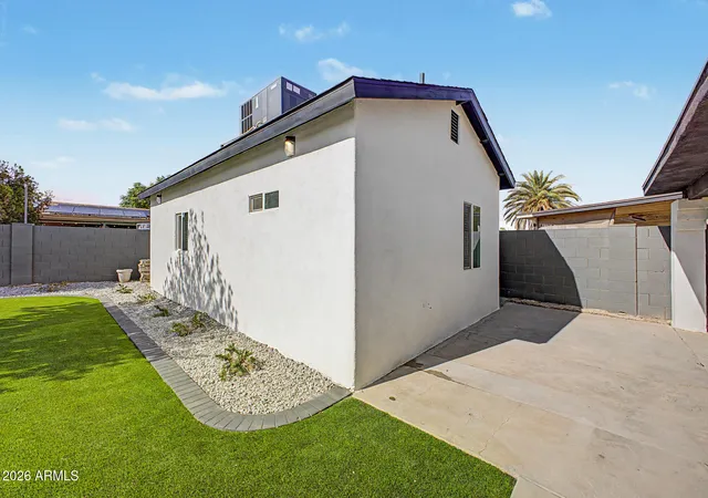 Photo 4 of Single family home for sale at 6340 W Avalon Dr, Phoenix, AZ 85033 | MLS# 7060438 | Listing updated on 2026-09-04