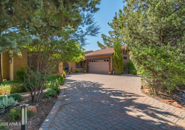 Photo 3 of Single family home for sale at 185 Deer Pass Dr, Sedona, AZ 86351 | MLS# 7061030 | Listing updated on 2026-09-23