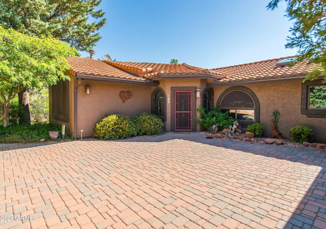 Photo 4 of Single family home for sale at 185 Deer Pass Dr, Sedona, AZ 86351 | MLS# 7061030 | Listing updated on 2026-09-23