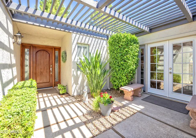 Photo 2 of Single family home for sale at 110 W Tam Oshanter Dr, Phoenix, AZ 85023 | MLS# 7060857 | Listing updated on 2026-10-19