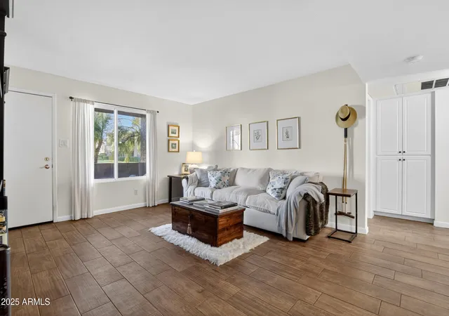 Photo 3 of Townhouse for sale at 5995 N 78th Street #1024, Scottsdale, AZ 85250 | MLS# 7060789 | Listing updated on 2026-09-16