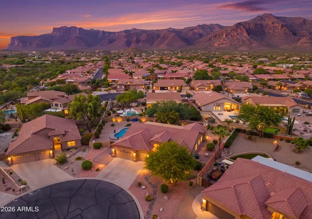 Photo 3 of Sale Pending at 5033 S Vision Quest Ct, Gold Canyon, AZ 85118 | MLS# 7060696 | Listing updated on 2026-08-18